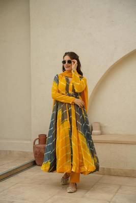 Yellow leheriya Organza Anarkali Suit Set 4