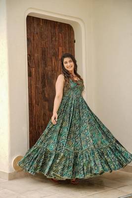 Green Color Printed muslin Maxi Suit 3
