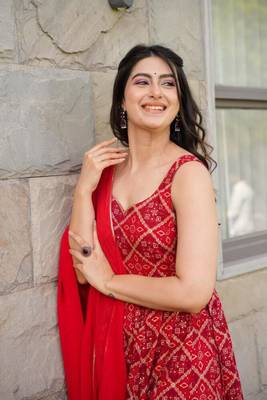 Red Color Rayon Nayra Cut Suit Set 2