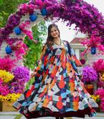 Picasso Printed Chinon Mazi Suit