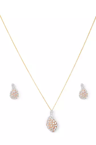 Cubic zirconia pendant set