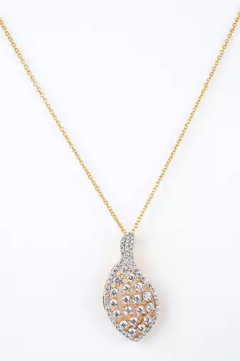 Cubic zirconia pendant set