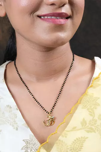Cubic zirconia mangalsutra