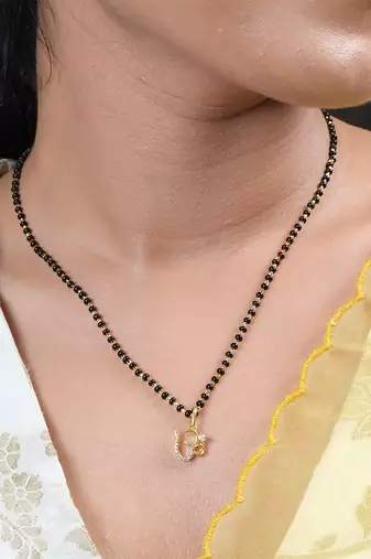 Cubic zirconia mangalsutra