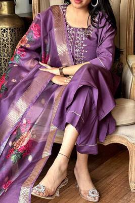 Purple viscose chanderi thread embroidery work with printed dupatta kurta pant set 5