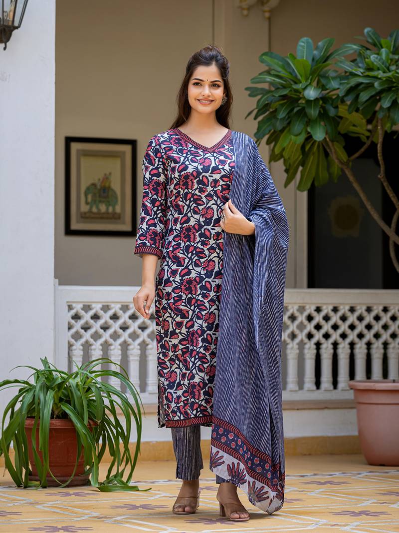 women grey rayon blend floral printed straight kurta trouser with dupatta