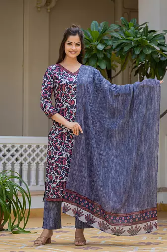 women grey rayon blend floral printed straight kurta trouser with dupatta