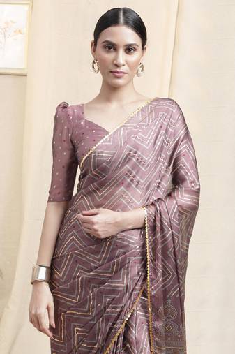 Dusty Pink Chiffon Foil Chevron Print Ethnic Motif Sequinns Border Saree With Unstitched Blouse Piece