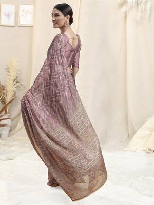 Dusty Pink Chiffon Foil Chevron Print Ethnic Motif Sequinns Border Saree With Unstitched Blouse Piece 4