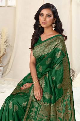 Green Banarasi silk blendWoven Paisley Ethnic Motif Zari Border Saree With Unstitched Blouse Piece 1