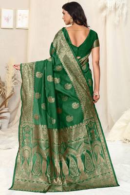 Green Banarasi silk blendWoven Paisley Ethnic Motif Zari Border Saree With Unstitched Blouse Piece 4