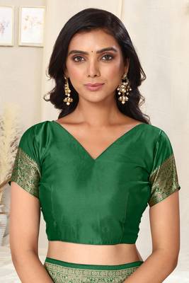 Green Banarasi silk blendWoven Peacock Ethnic Motif Zari Border Saree With Unstitched Blouse Piece 5