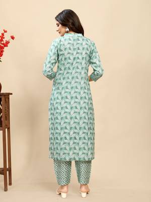 Green colour beautiful printed smart cotton kurta set for trendy college girl 3