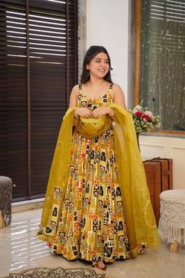 Yellow Crepe printed Maxi Suit Set 1