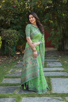 Women Green Pashmina Soft Cotton Zari Weaving Rich Pallu Saree With Blouse For Women 3