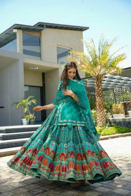 Green Silk Printed Maxi Suit Set 3
