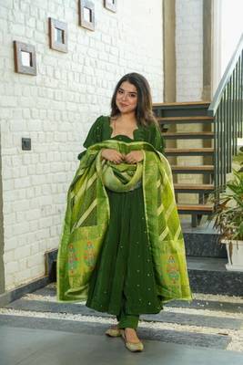 Green Crepe Anarkali Suit Set 1