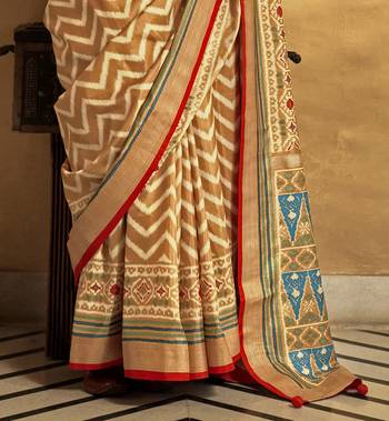 Elora Soft Silk Chevron Pattern With Foil Printed Patola Saree (Mustard) 4