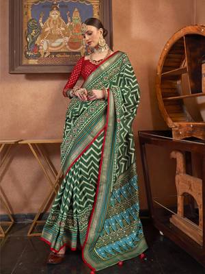 Elora Soft Silk Chevron Pattern With Foil Printed Patola Saree (Dark Green) 1