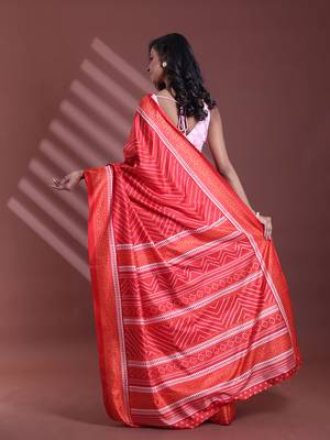 Red bandhani print silk soft saree 3