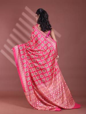 Pink silk soft saree with texture print 3