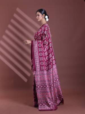 Burgundy silk soft saree with texture print 2