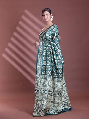 Green silk soft saree with texture print 2