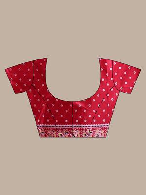 Red silk soft saree with texture print 5