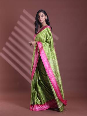 Green silk soft saree with paisley print 2