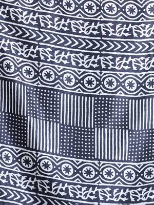 Black silk soft saree with paisley print 4