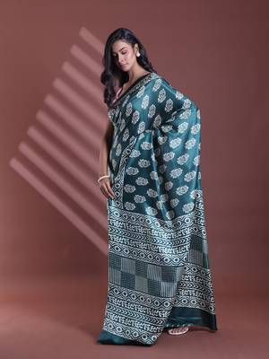 Green silk soft saree with paisley print 2