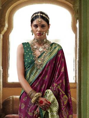 Elora Soft Silk Woven Designer Saree (Berry Magenta) 3