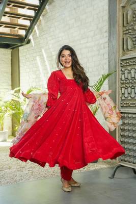 Red Velvet Kurta Suit Set 3