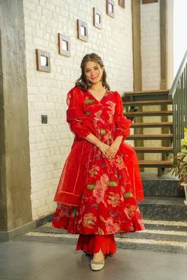 Red Embroidered Organza Anarkali suit Set 1