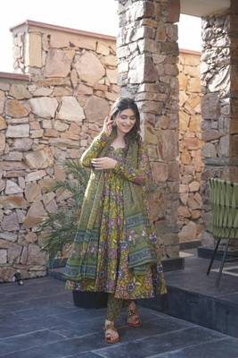 Mehendi Color Cotton Printed Suit Set 2
