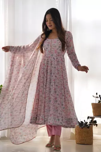 Chiffon Floral Print Fabric Padded Side Zipper Attached Fully Flair Anarkali Kurti Dupatta And Pent