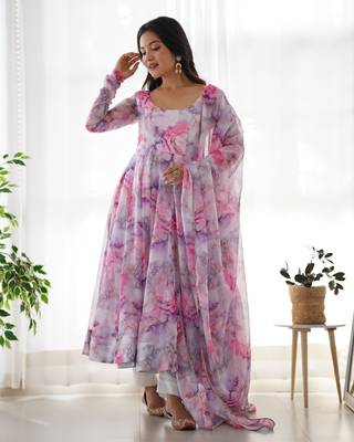 Soft Organza Silk Fabric Fully Flair Kali Pattern With Canvas Patta Attached Padded And Zipper Gown Dupatta And Pent 3