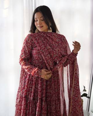 Soft Fox Georgette Kalamkari Print Fabric Fully Flair Anarkali Kurti With Dupatta And Pent 6