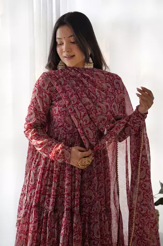 Soft Fox Georgette Kalamkari Print Fabric Fully Flair Anarkali Kurti With Dupatta And Pent