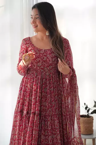 Soft Fox Georgette Kalamkari Print Fabric Fully Flair Anarkali Kurti With Dupatta And Pent