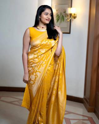 Traditioanl Jacquard Yellow Saree 3
