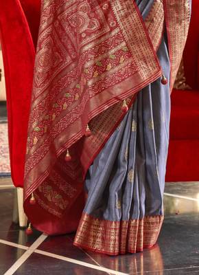 Elora Soft Silk Printed Patola Saree For Women (Grey) 4