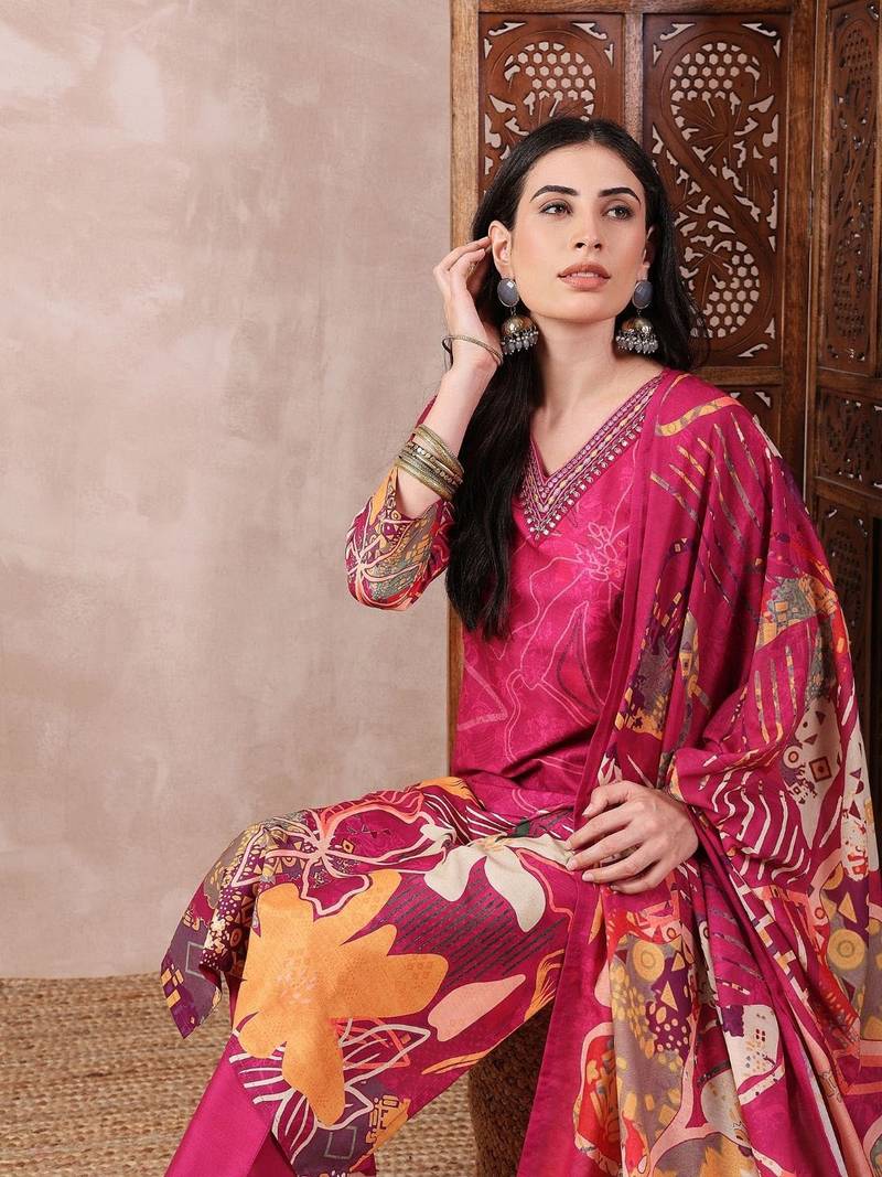 women pink silk blend floral printed straight kurta trouser with dupatta