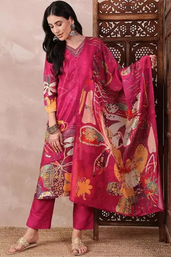 women pink silk blend floral printed straight kurta trouser with dupatta