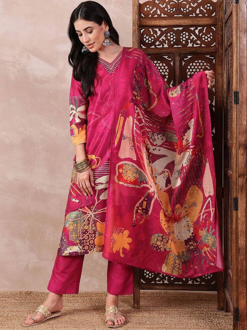 women pink silk blend floral printed straight kurta trouser with dupatta