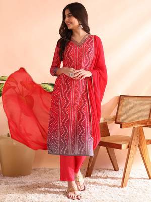 women red rayon blend bandhani printed straight kurta trousers with dupatta 3