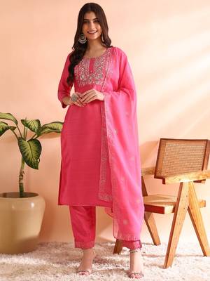 women pink silk blend solid embroidered straight kurta trousers with dupatta 1