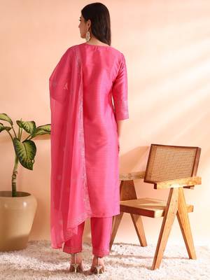 women pink silk blend solid embroidered straight kurta trousers with dupatta 4