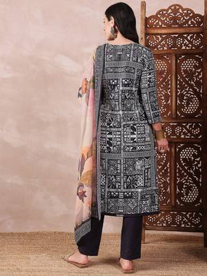 women black rayon blend geometric printed straight kurta trouser with dupatta 4