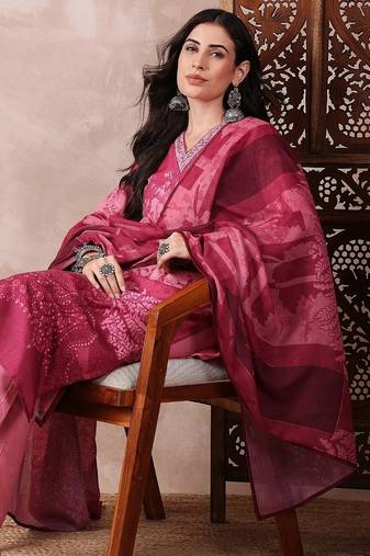 women pink rayon blend ethnic motifs printed straight kurta trouser with dupatta